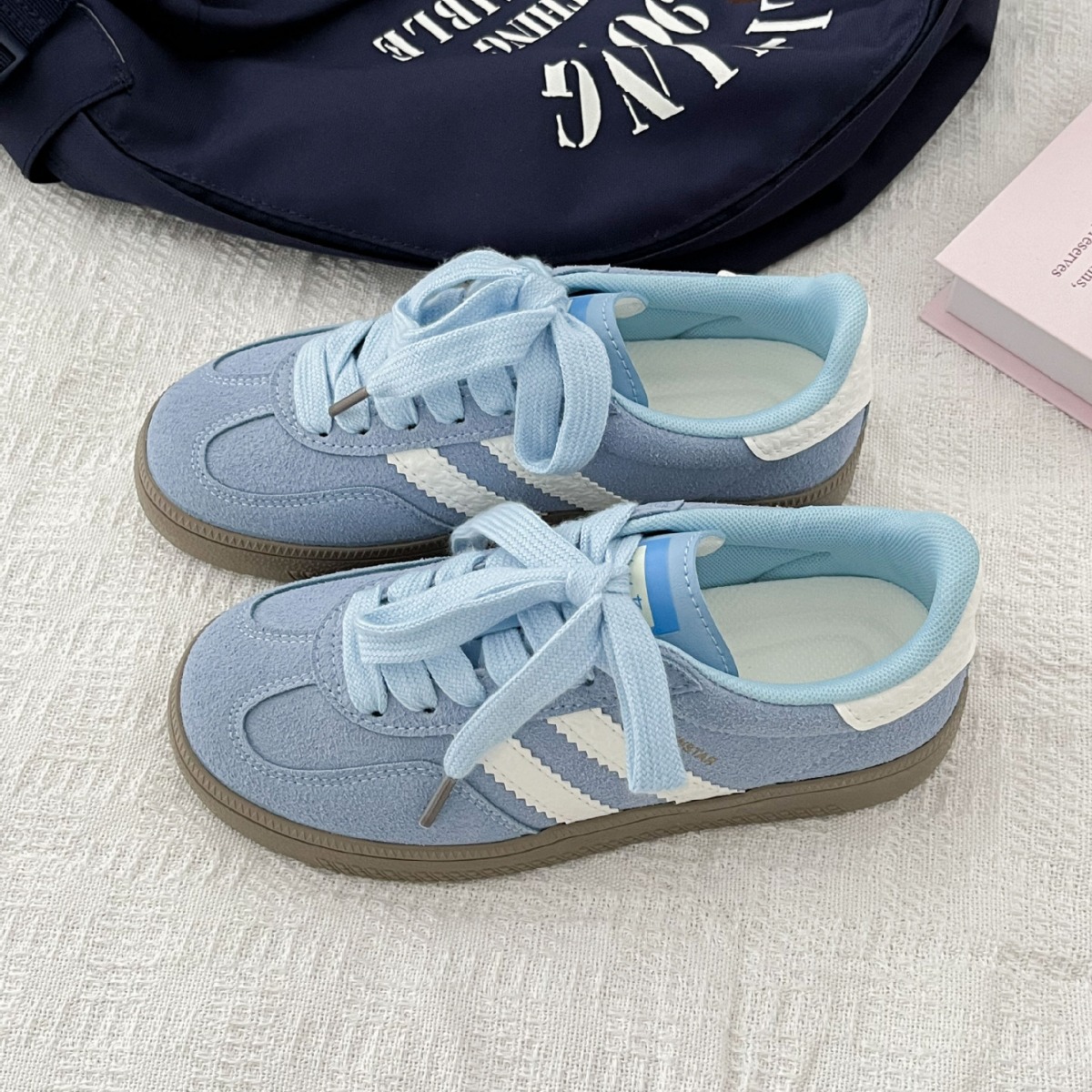 Vintage-style sneakers for wom - огляд і ціна Sewing New