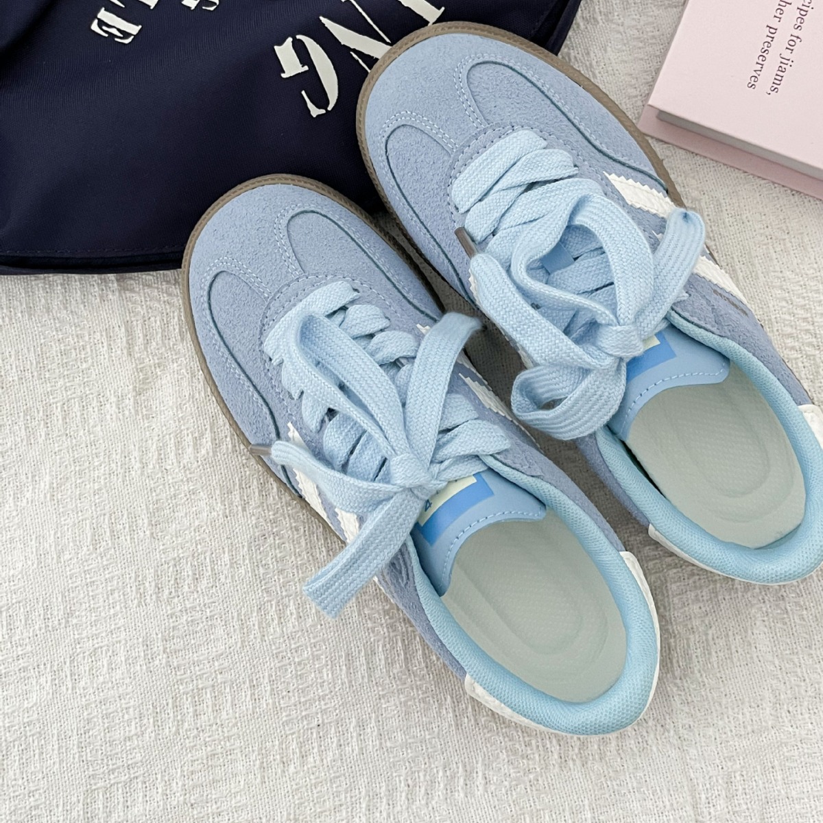 Vintage-style sneakers for wom - огляд і ціна Sewing New