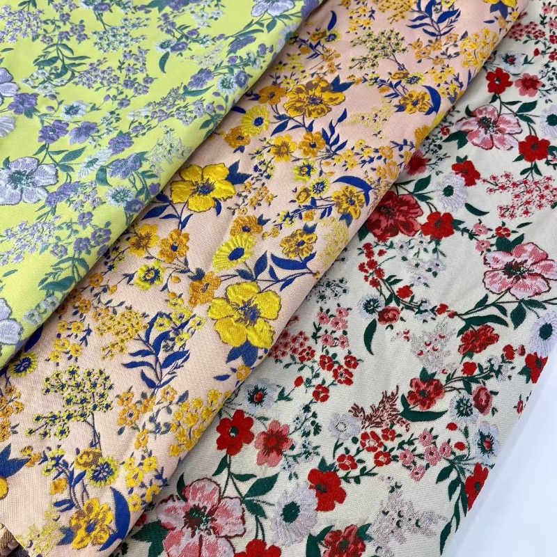 Red Small Floral Jacquard Fabr - огляд і ціна Vintage Sewing Textile